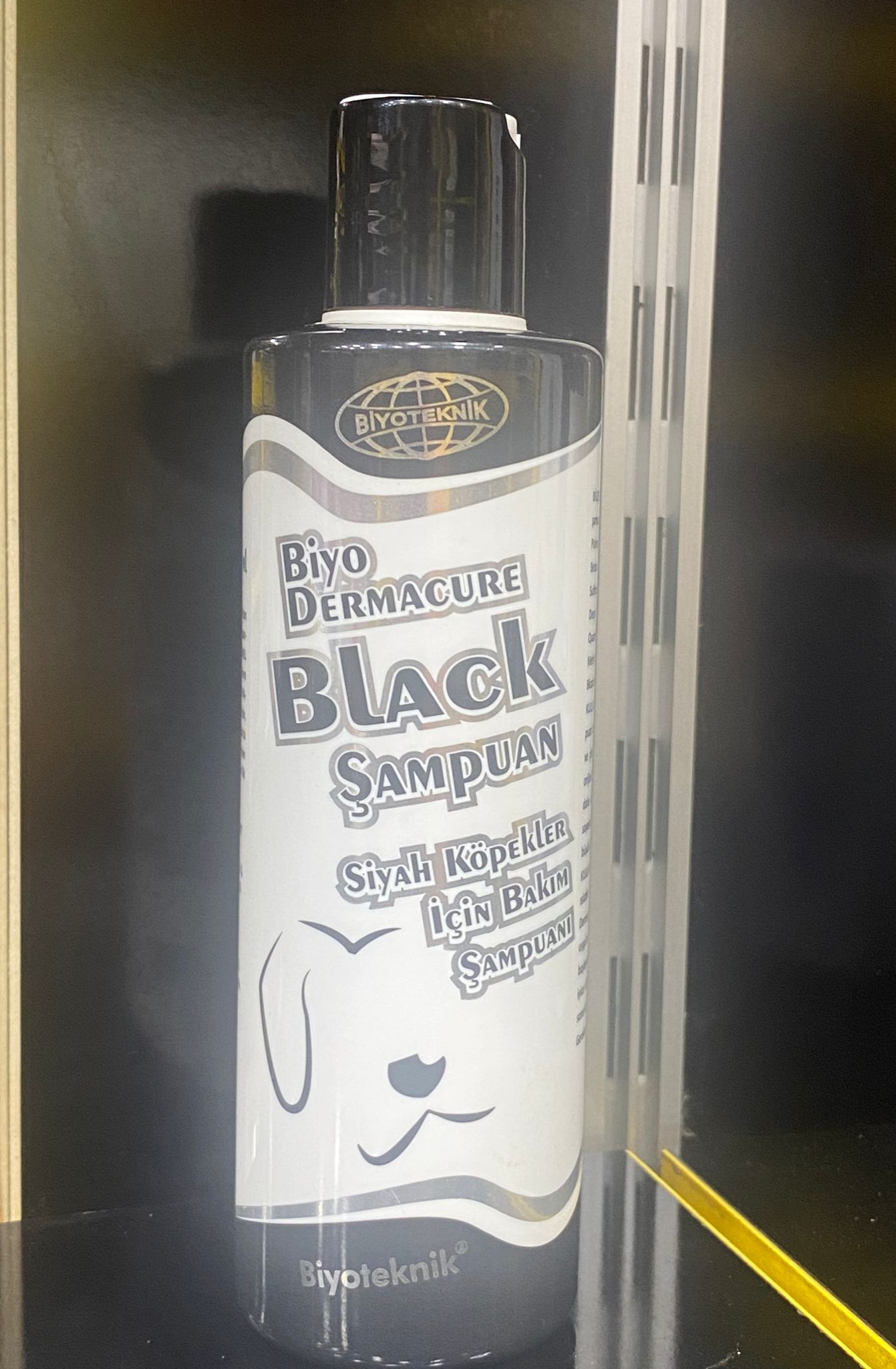 Biyo Dermacure Siyah Köpekler İçin Bakım Şampuanı